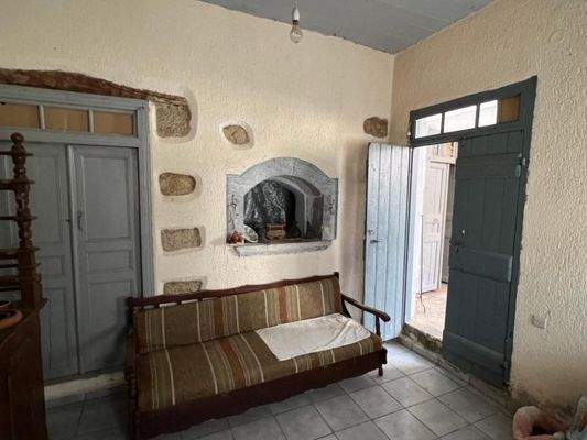 Kreta, Kritsa: Großes Gebäude im Dorfzentrum, ideal für gewerbliche und Wohnnutzung