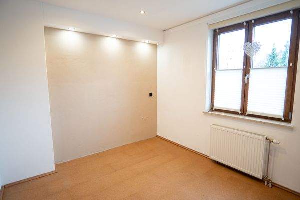 Küche oder Zimmer EG.jpg