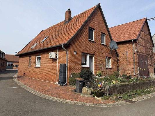 Badezimmer mit bodengl. Dusche