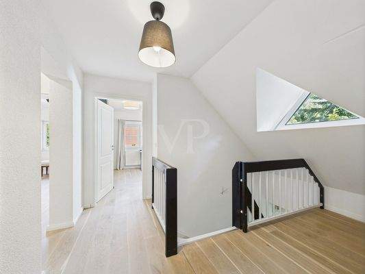 Flur / Galerie im OG