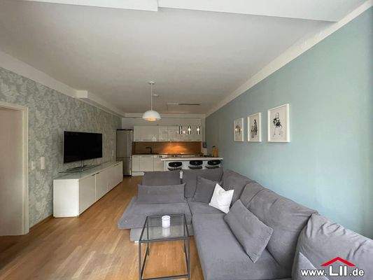 Wohnzimmer/offene Küche