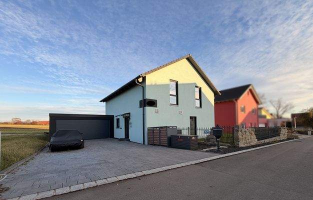 Front inklusive Garage