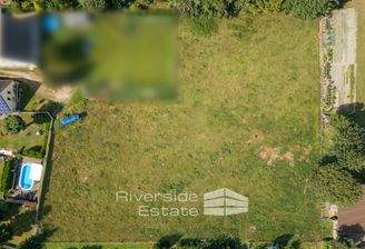 Alle drei Grundstück