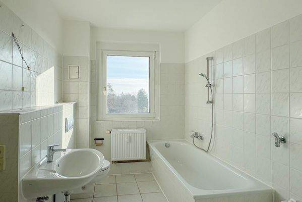 Badezimmer mit Wanne