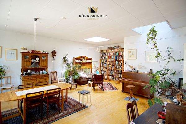 Kaminzimmer mit Sonnenterrasse und Oberlichter