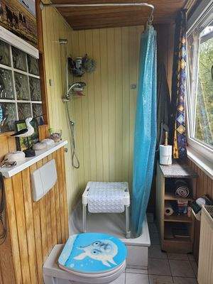 7 - einfaches Duschbad DG