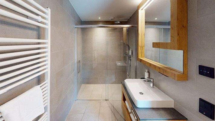 Apartment-404-ASR-Fieberbrunn--Bathroom.jpg