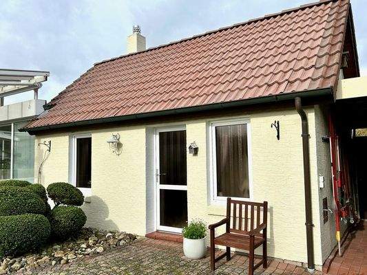 Nebengebäude mit Sauna