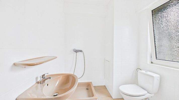 CAM04238G0-PR0035-STILL009