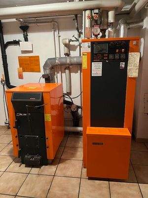 Gaszentral- und Festbrennstoff-Heizung; BJ 1997