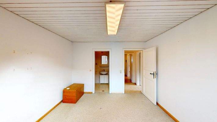 Schlafzimmer 1 mit Bad en Suite