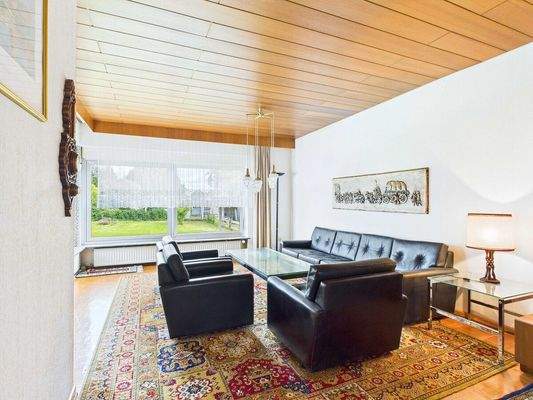 Ein-/Zweifamilienhaus mit Werkstatt in SB-Ensheim