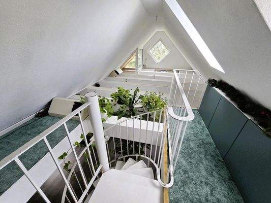 Treppe zum Spitzboden