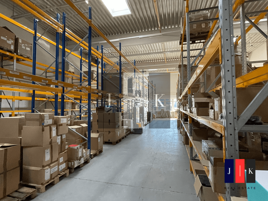 Halle Innenansicht 2