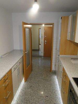 Blick aus der Küche zur Diele