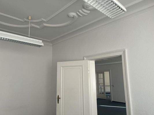 EG 107 mit Blick zu 104