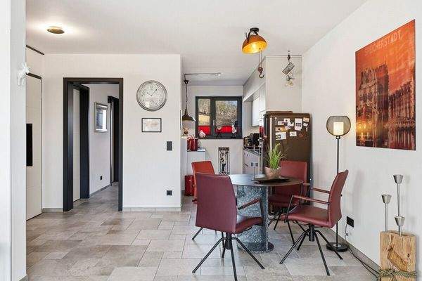 Blick vom Wohnzimmer Richtung Küche