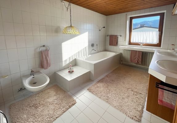Badezimmer (2).jpg