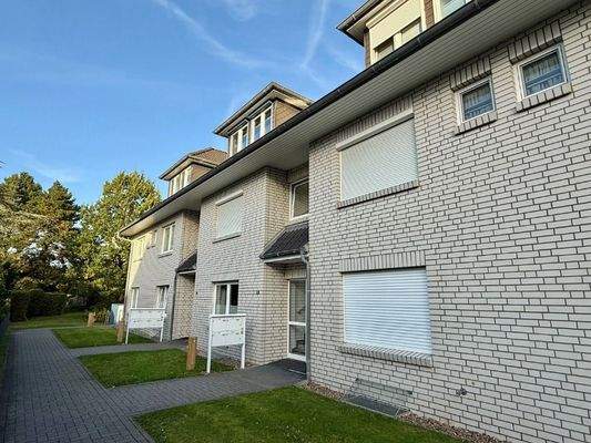 Zuwegung zu den Eingängen