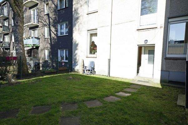 Gemütlicher Garten für die Hausgemeinschaft