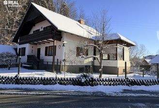 winterliche Außenansicht