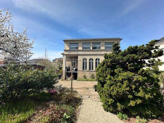 Rückansicht Bürogebäude