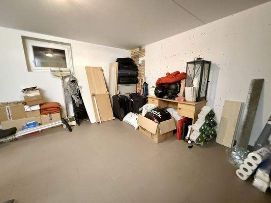 Großer Abstellkeller