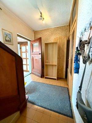 Flur Blick zum Eingang