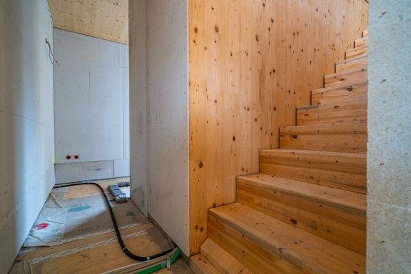 Treppe ins Obergeschoss