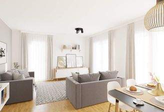 In dem geräumigen, hellen Wohnzimmer können Sie vi