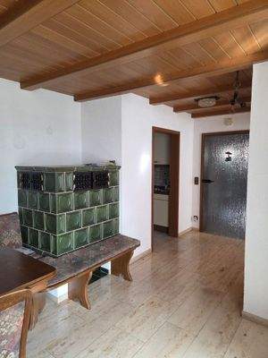 Essecke mit Kachelofen