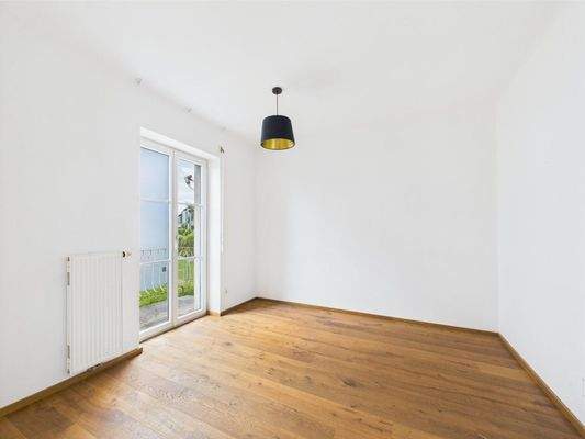 CAM04191G0-PR0037-STILL016