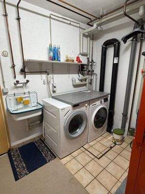 Heating anHeatind Washing room