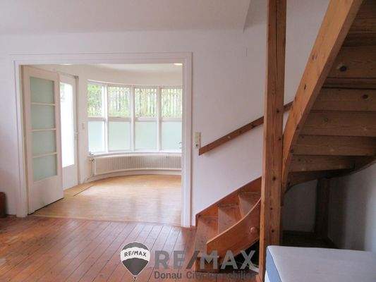 Diele und Stiegenaufgang