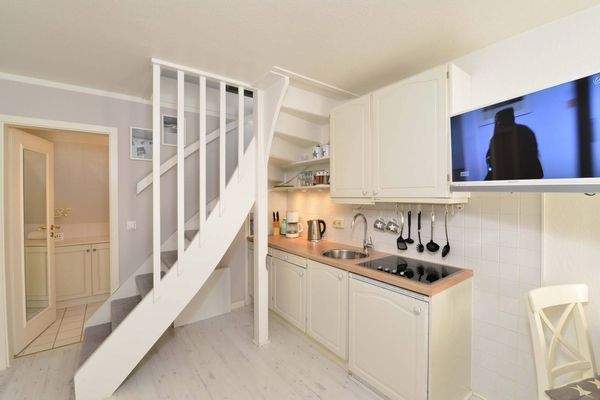 Küche / Treppenaufgang