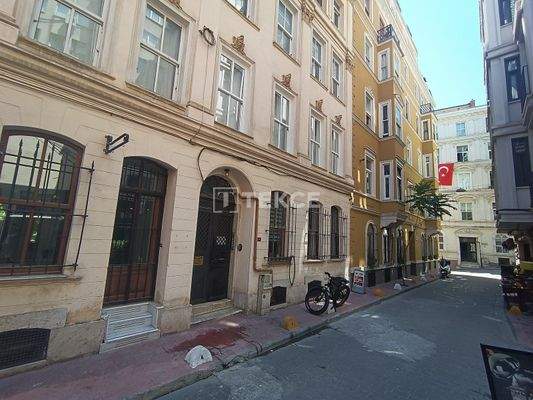 2- Bedroom Apartment Near the Galata Tower in İstanbul