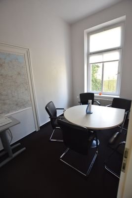 Büro 4 zur Hofseite