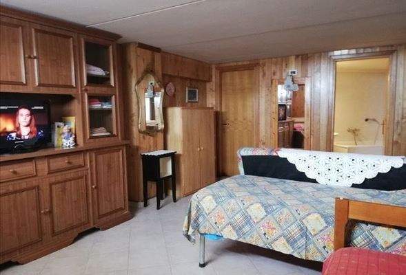 salotto seminterrato V.