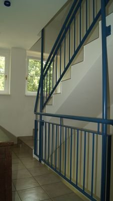 Treppenhaus 1.OG.JPG