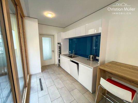 Voll ausgestattete Einbauküche inkl. Quooker Wasserhahn