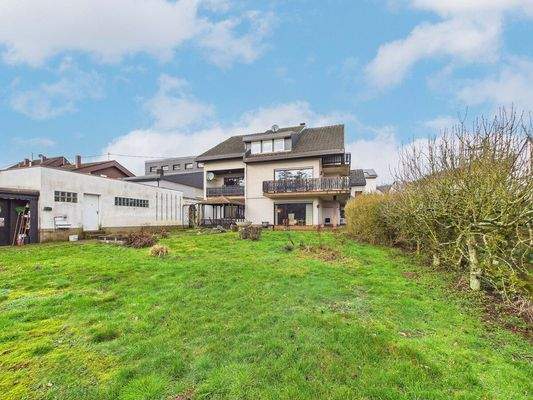 Vielseitiges Zweifamilienhaus in Wallerfangen 