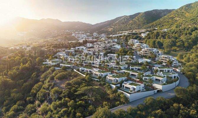Sea-View Properties in a Complex with Pool in Mijas Málaga