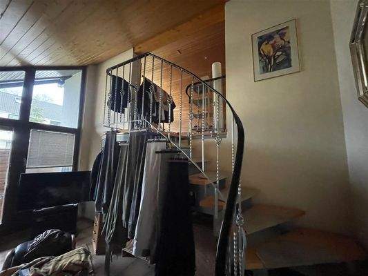 W10 Treppe zu Schlafbereich