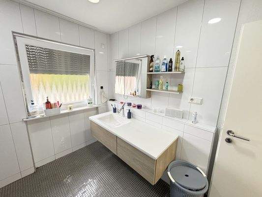 Badezimmer OG Ansicht 1