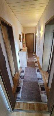 W1 Flur Wohnung im 1 OG.jpg