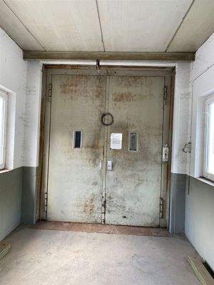 Premium-Halle mit Lasten-Aufzug