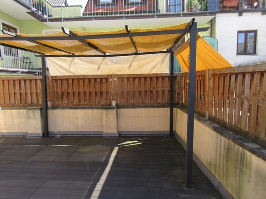 Terrasse mit Pergola