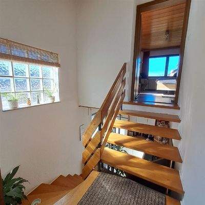 Treppenaufgang - 1 Wohneinheit