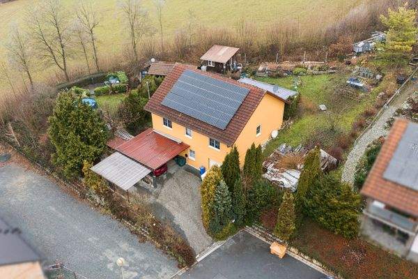 Luftaufnahme des Grundstücks