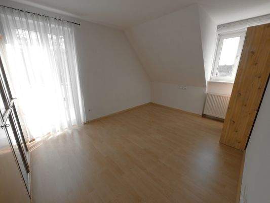 Zimmer rechts hinten OG